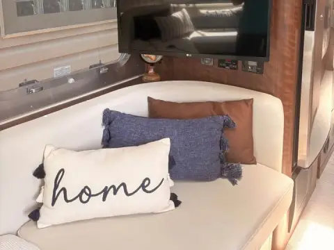 2021 Airstream Globetrotter 27’ FBT 27 ft — photo 4