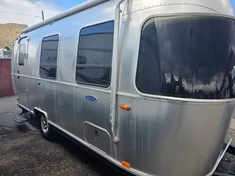 2019 Airstream Bambi 22FB — photo 3