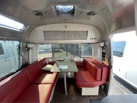2018 Airstream International 23CB — photo 3