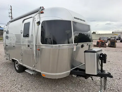 2023 Airstream Caravel 19CB — photo 1