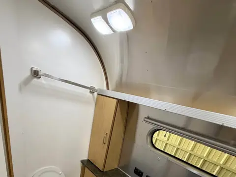 2016 Airstream Flying Cloud 26 ft 26 ft — photo 4