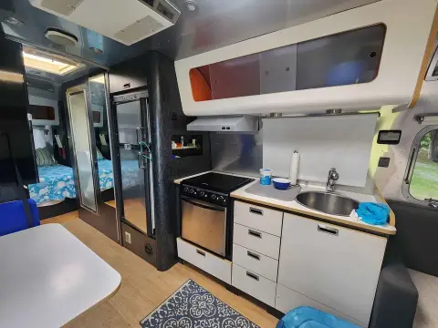 2007 Airstream International 28FB — photo 5