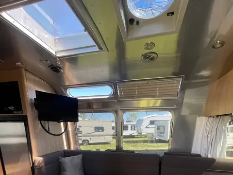 2019 Airstream Flying Cloud 23CB — photo 5