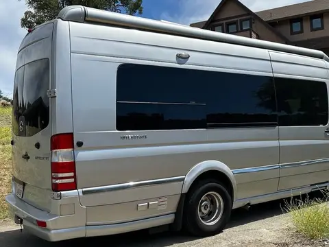 2018 Airstream Interstate Lounge — photo 3