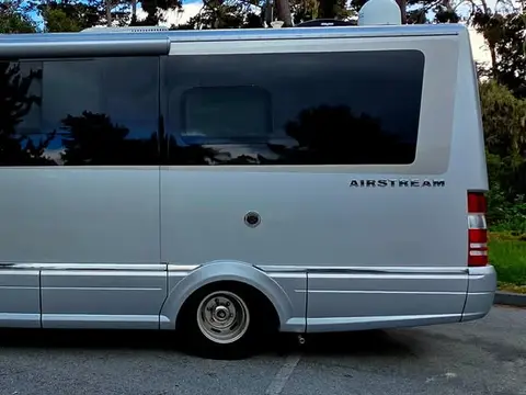 2021 Airstream Atlas — photo 4