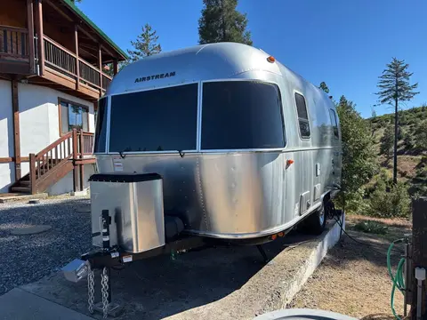 2022 Airstream Bambi — photo 2