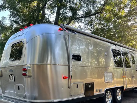 2015 Airstream Flying Cloud Bunk 30 ft — photo 4