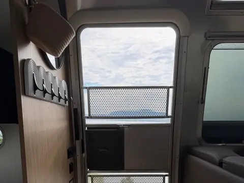 2018 Airstream Flying Cloud — photo 3