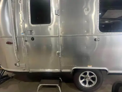 2023 Airstream Caravel 22FB — photo 5