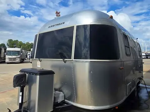 2020 Airstream Bambi 19CB — photo 2