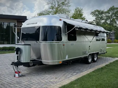 2023 Airstream Globetrotter — photo 2