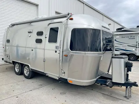 2021 Airstream Flying Cloud 23CB BUNK — photo 1