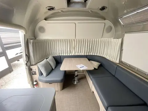 2020 Airstream Globetrotter 27FBT — photo 5