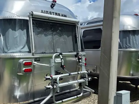 2020 Airstream Flying Cloud 27FBQ — photo 3