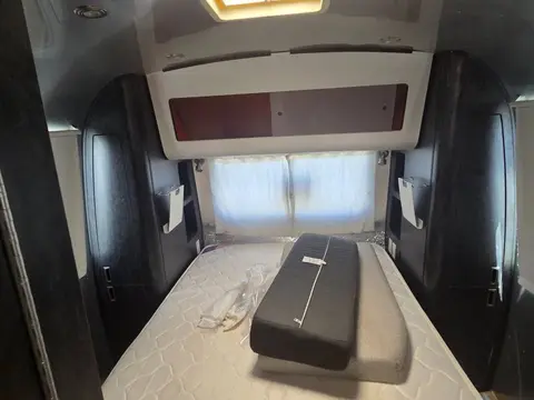 2005 Airstream International — photo 4