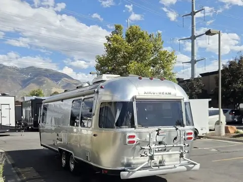 2017 Airstream International Signature — photo 3