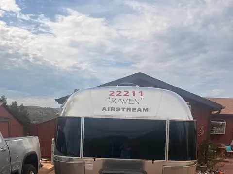 2021 Airstream Flying Cloud 25 ft — photo 2