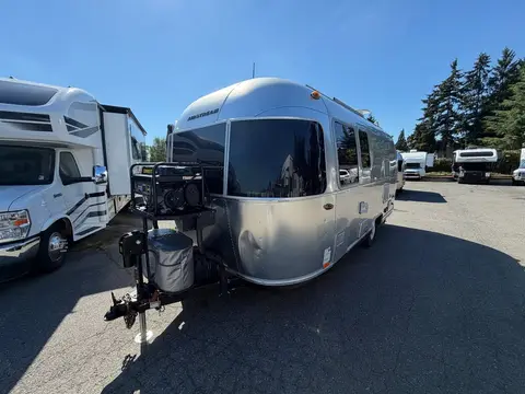 2019 Airstream Sport Bambi 22FB — photo 2