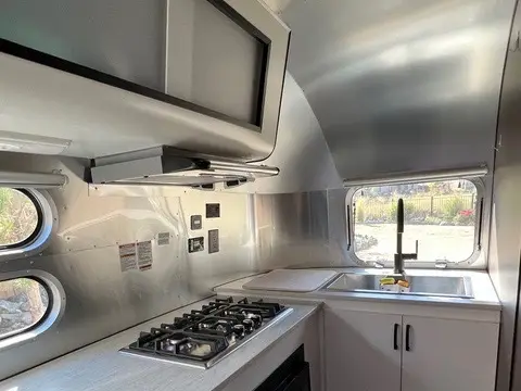 2021 Airstream Caravel 20 FB — photo 2