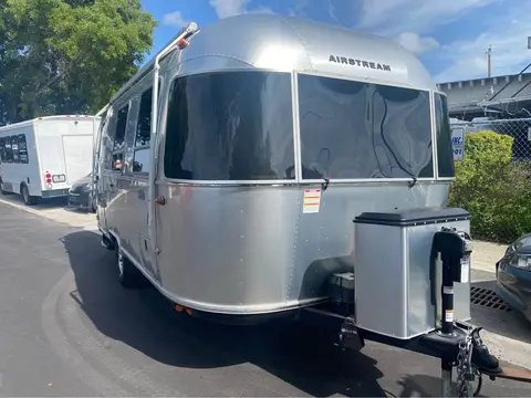 2024 Airstream Bambi 22 ft — photo 4