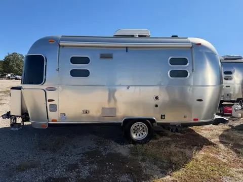 2010 Airstream International Ocean Breeze 19CB — photo 5