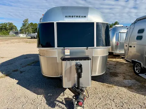2017 Airstream Sport 22FB — photo 2