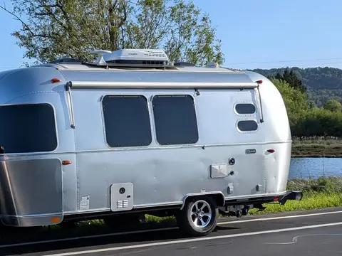 2023 Airstream Caravel 20FB — photo 3