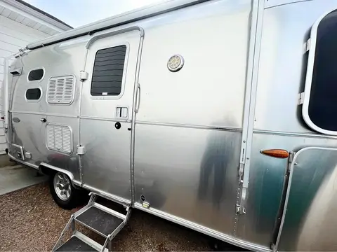 2017 Airstream Flying Cloud — photo 2