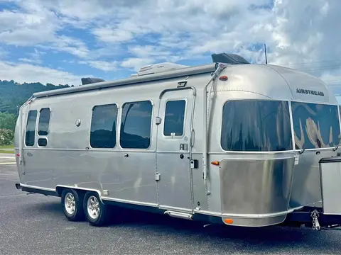 2018 Airstream Flying Cloud — photo 1