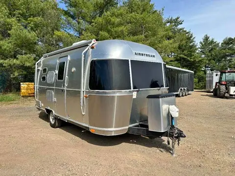 2018 Airstream Flying Cloud 20FB — photo 1