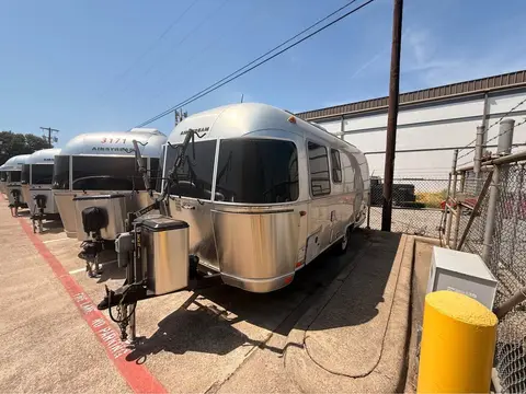 2019 Airstream Sport 22FB — photo 2