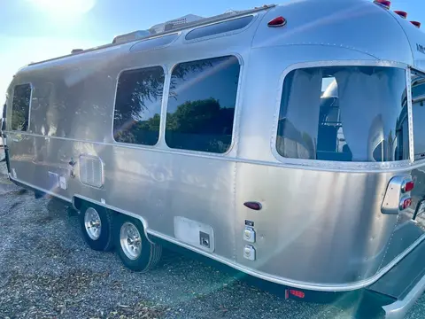 2013 Airstream International Signature 25 ft — photo 5