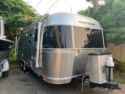 2018 Airstream International 25 ft — photo 1