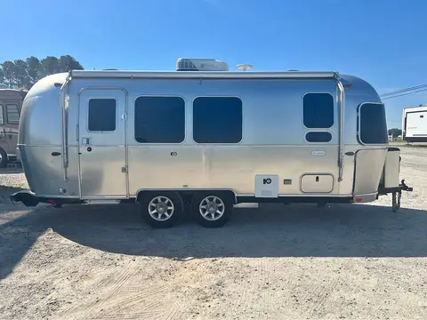 2024 Airstream Flying Cloud — photo 1