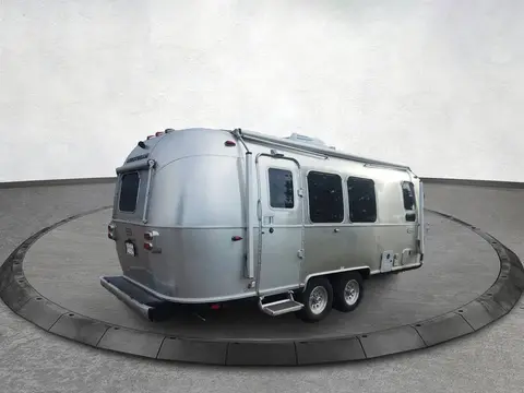 2022 Airstream Globetrotter — photo 5