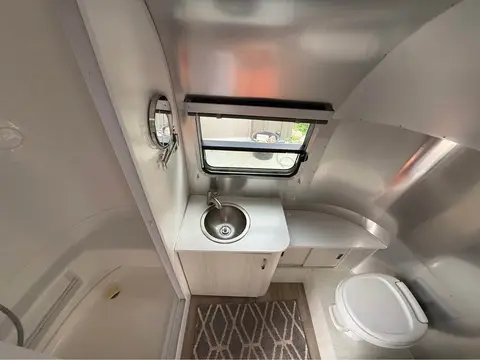 2020 Airstream Bambi 22FB — photo 5