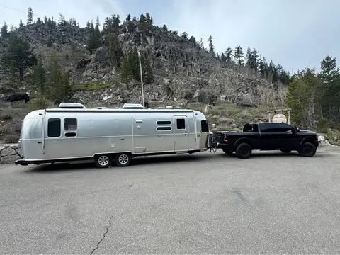 2018 Airstream Flying Cloud 30 ft — photo 4