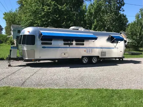 2000 Airstream Excella Wide body — photo 1