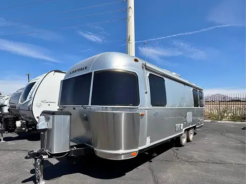 2017 Airstream Flying Cloud 25FB — photo 1