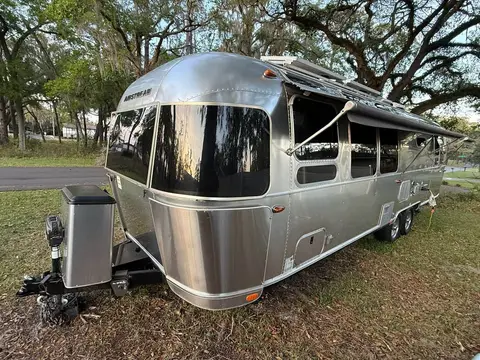 2019 Airstream International Signature 30RBQ — photo 1