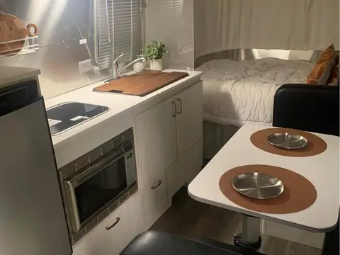 2018 Airstream Bambi — photo 5