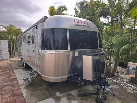 2019 Airstream Flying Cloud — photo 2