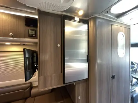 2019 Airstream Interstate — photo 5