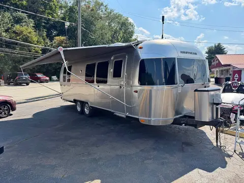 2017 Airstream Flying Cloud 28FC — photo 1
