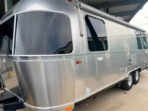 2021 Airstream Flying Cloud — photo 1