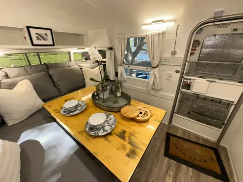 1991 Airstream Classic Limited 34 ft — photo 2