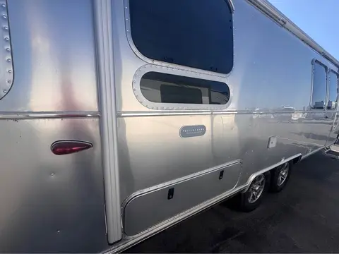 2023 Airstream Pottery Barn 28RBT — photo 3