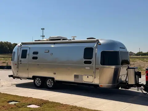 2020 Airstream Flying Cloud 25FB Twin — photo 2