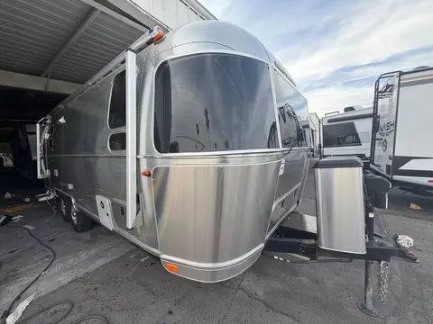 2022 Airstream Globetrotter — photo 4