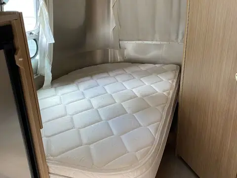 2018 Airstream Flying Cloud Bambi 19 ft — photo 4